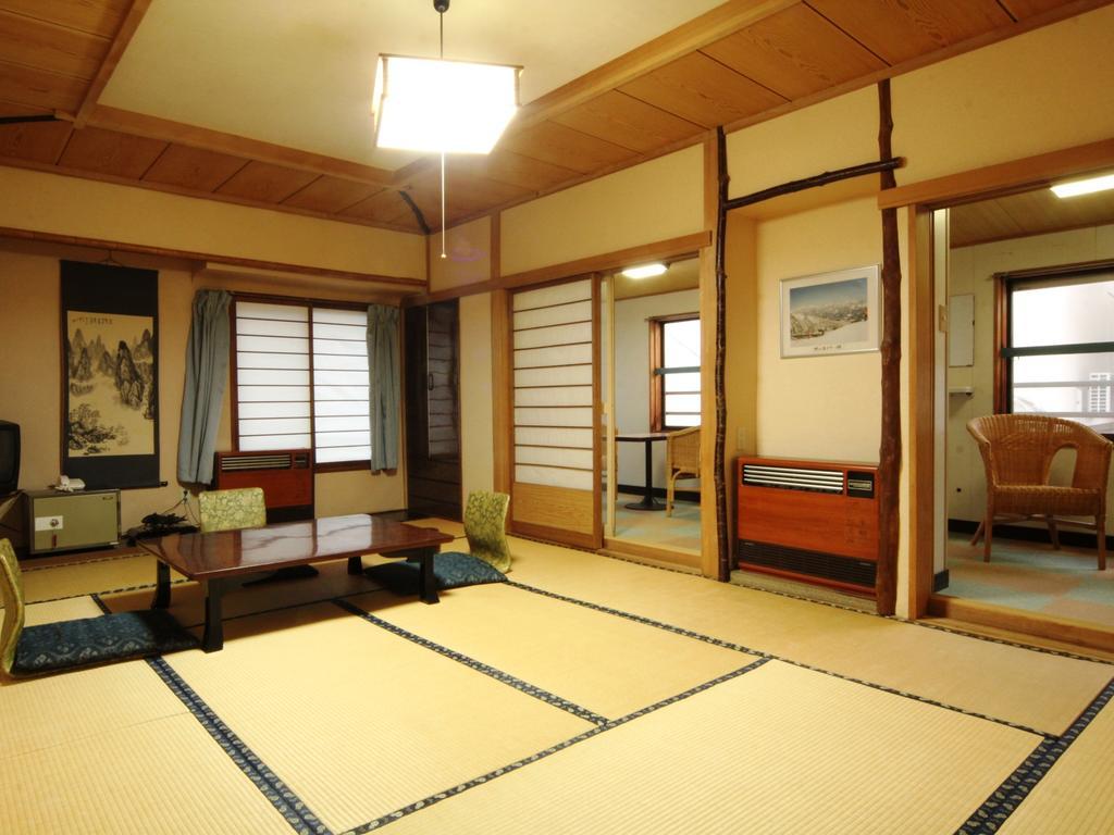 Kaneki Hotel Яманути Экстерьер фото